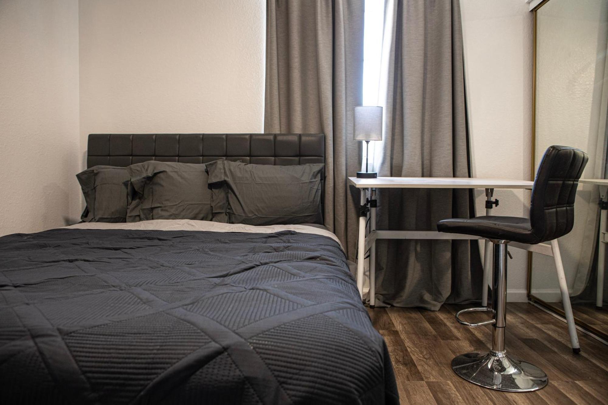 Comfy Expansive Home - Near The Strip - Heated Pool 라스베이거스 외부 사진
