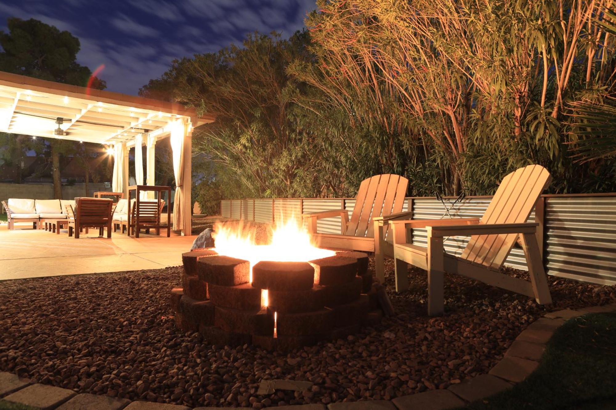 Comfy Expansive Home - Near The Strip - Heated Pool 라스베이거스 외부 사진