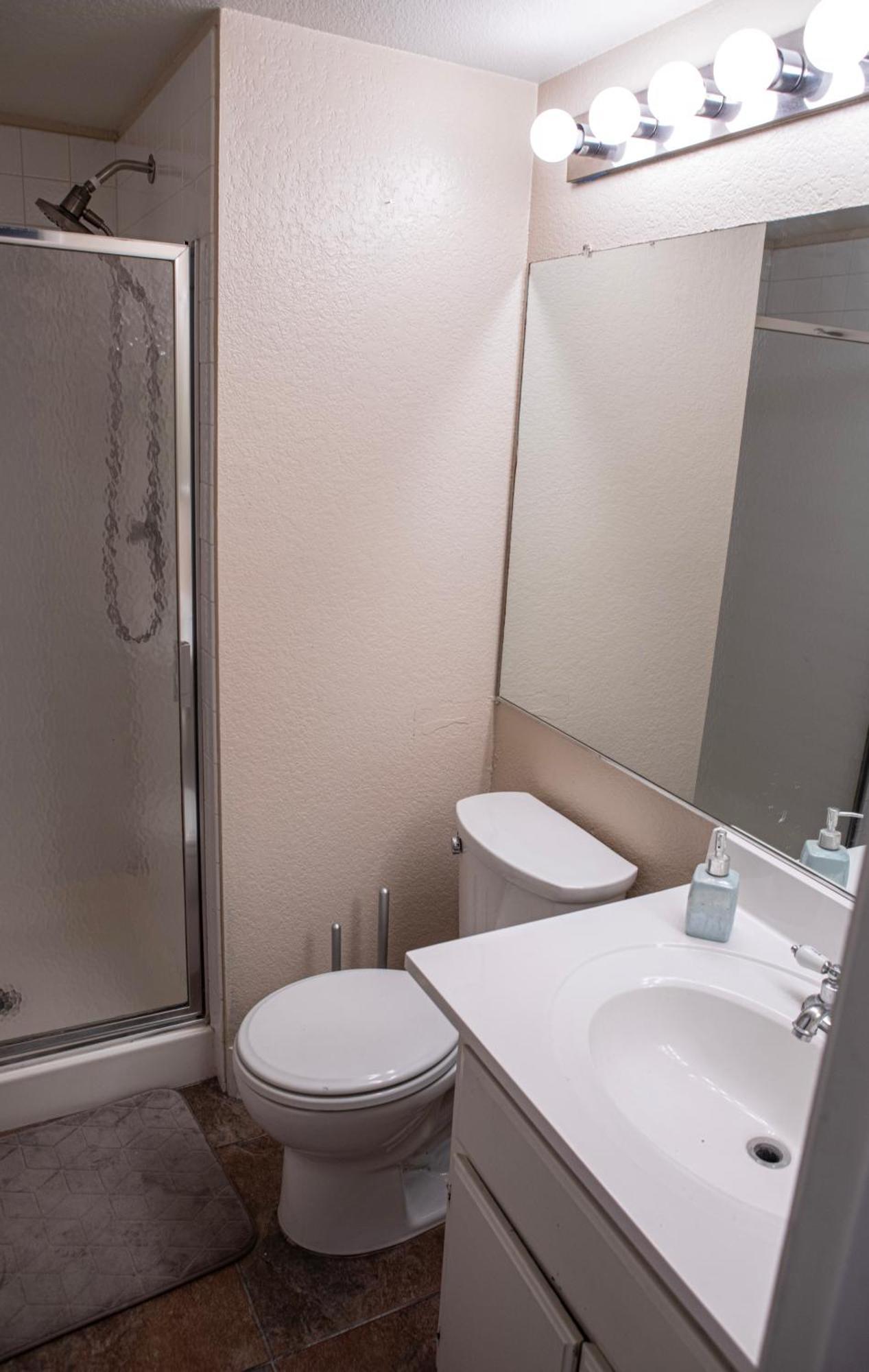 Comfy Expansive Home - Near The Strip - Heated Pool 라스베이거스 외부 사진